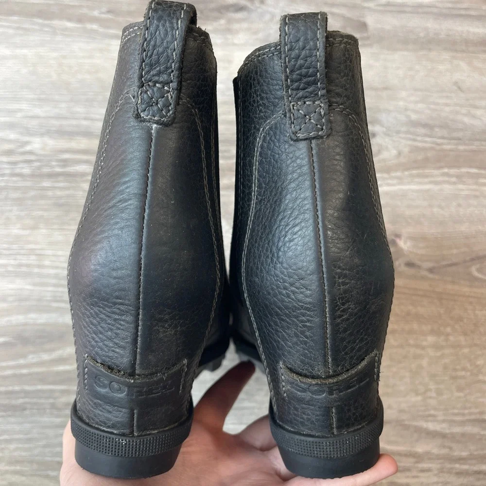 Sorel Joan of Arctic Wedge II Chelsea Black Leather Boots NL3346-052 Womens 8